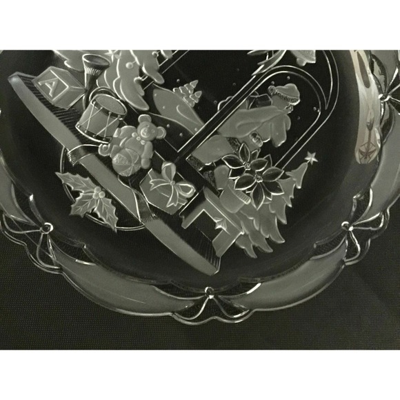 Mikasa Huge Serving Platter Plate Clear Frosted Glass Winter Christmas Scene 14" - Picture 9 of 9